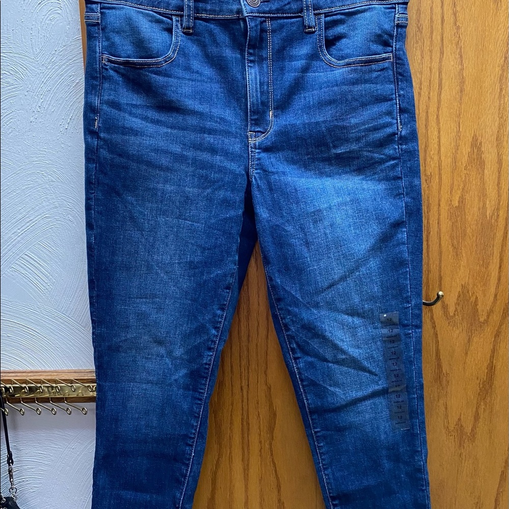 American Eagle hi rise jegging crop.